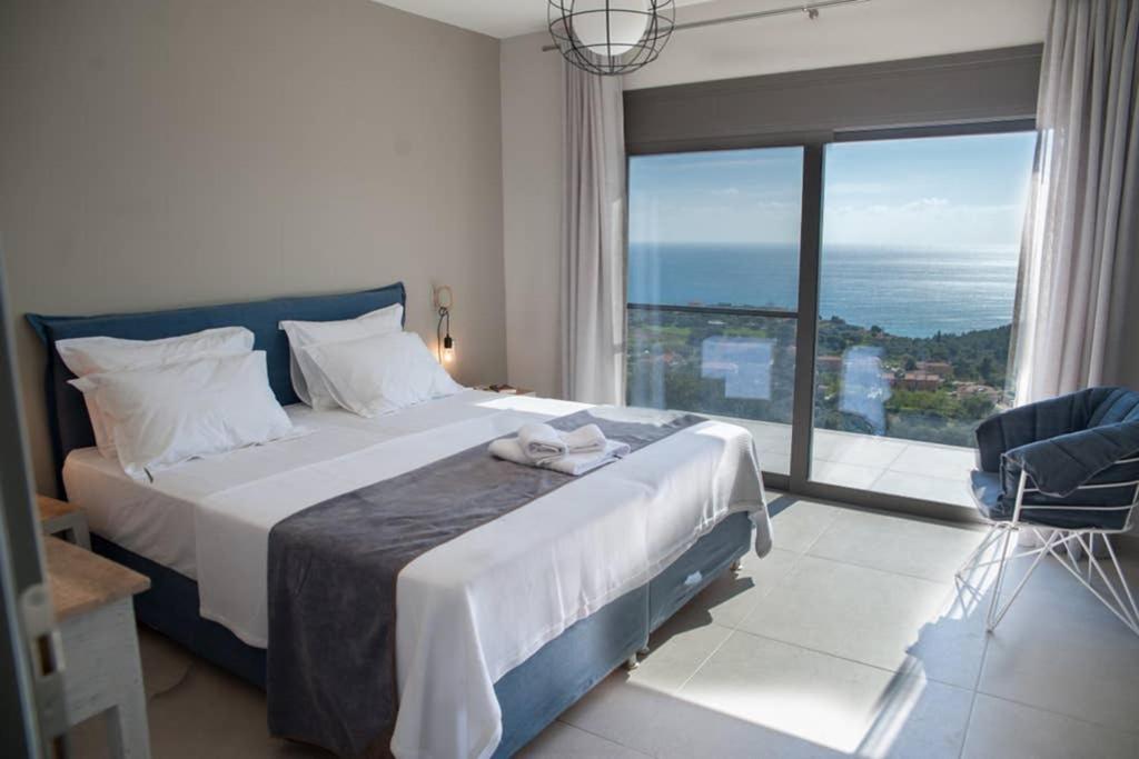 New Villa Blue With Private Pool At Trapezaki Livathos  Kültér fotó