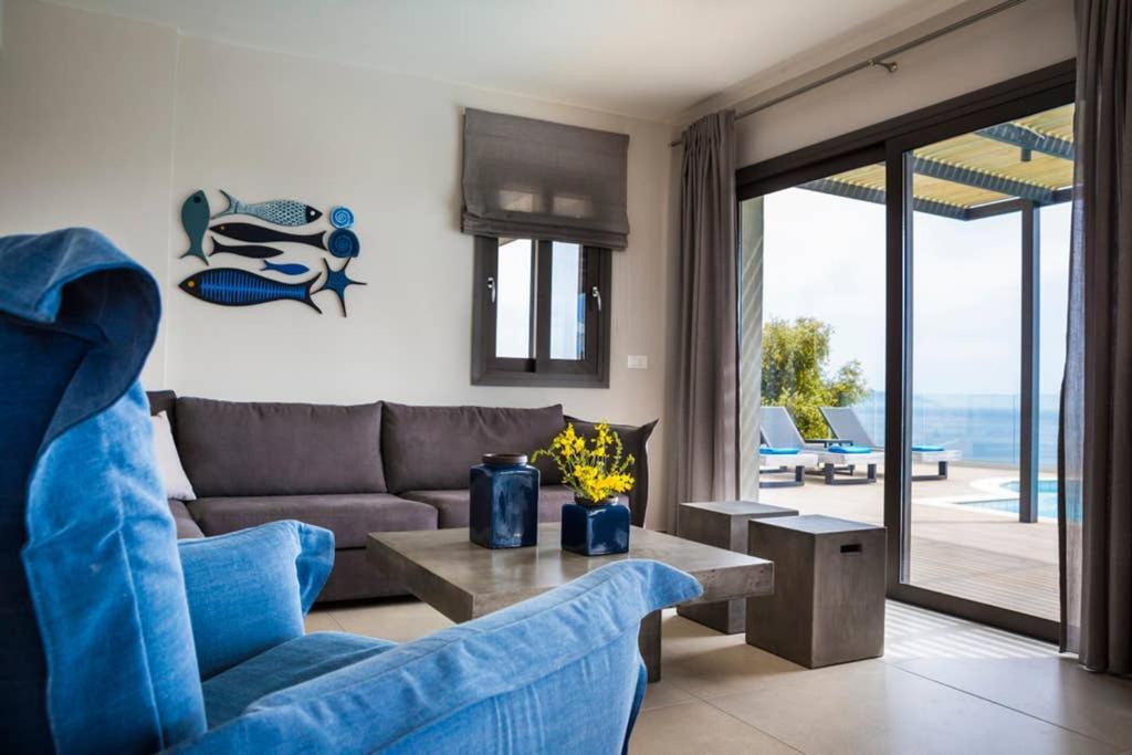 New Villa Blue With Private Pool At Trapezaki Livathos  Kültér fotó
